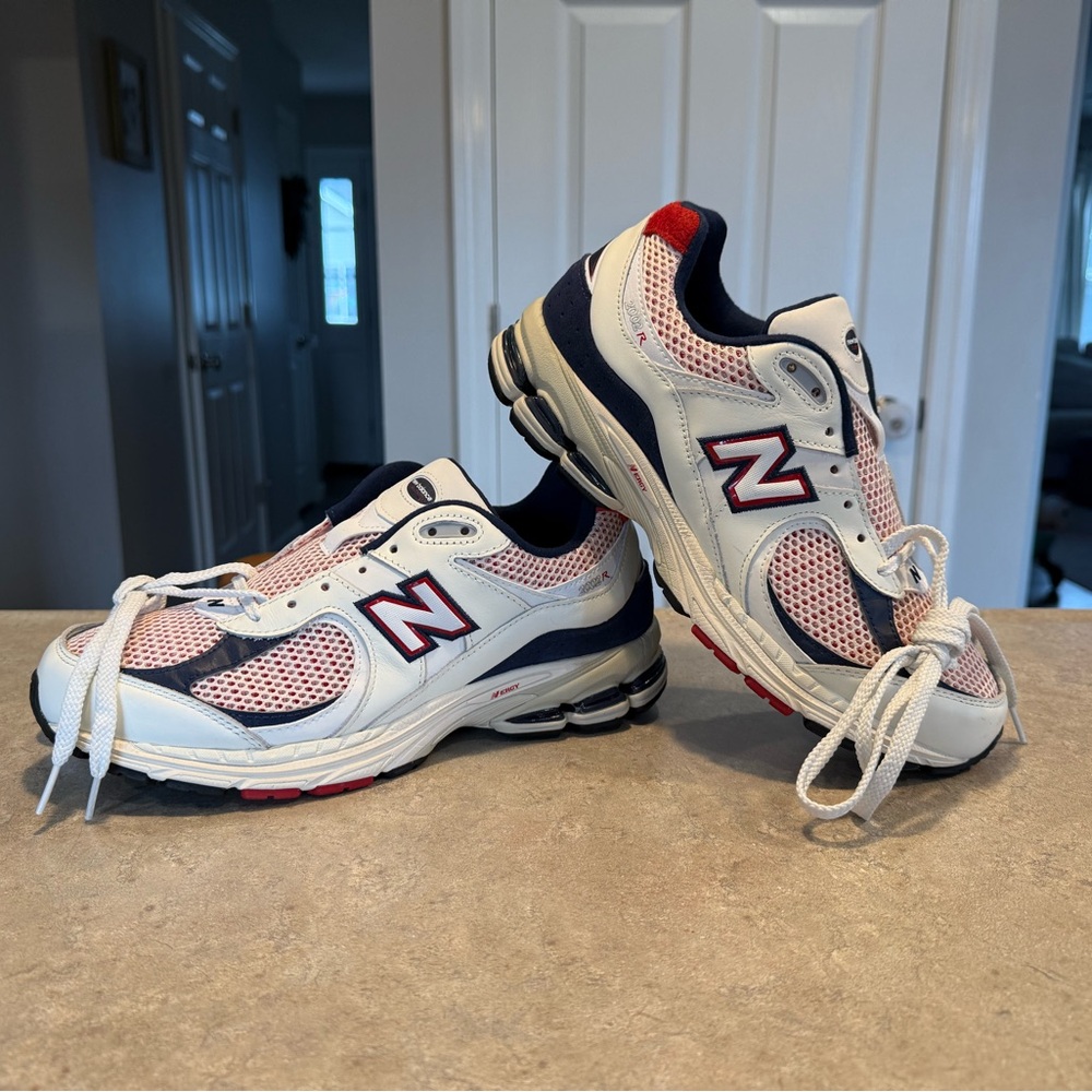 New Balance 2002R “Team Red Navy” Mens Size 10.5